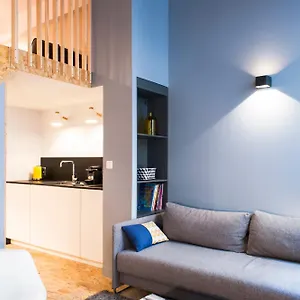 21royale Apartment